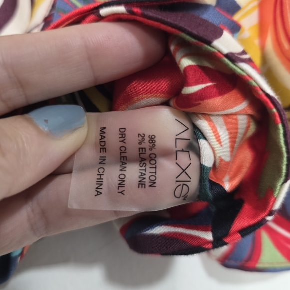 Alexis Multicolor Floral Ruffle Crop Top Red Green Yellow Tropical Vacation - Picture 9 of 9